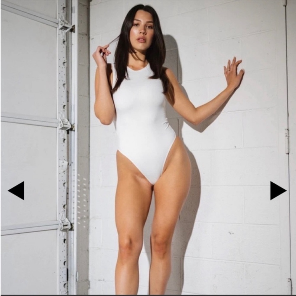 NWT Balance Athletica/Vitality Allora Bodysuit -
Size Small